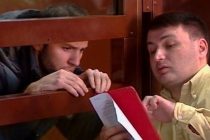 Адвокат: участнику розыгрыша о коронавирусе в московском метро ужесточили обвинение
