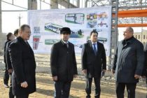 Рустами Эмомали ознакомился с ходом строительных работ на новых производственных предприятиях промышленной зоны города Душанбе