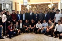Министр иностранных дел Таджикистана встретился с таджикскими студентами в Малайзии