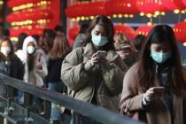 ВОЗ утверждает, что сами по себе медицинские маски не гарантируют защиты от коронавируса