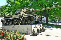 В Таджикистане отреставрируют два танка — памятники времен  Второй мировой войны
