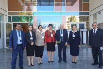 Исполком СНГ: Глава Миссии наблюдателей от СНГ Сергей Лебедев посетил избирательные участки в Душанбе
