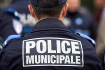 Во Франции вооруженный взял в заложники беременную женщину и пятерых детей