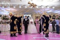 Размер штрафов за нарушения порядка проведения свадеб утвержден в Узбекистане