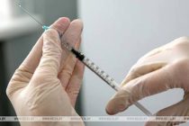 Китайцы начали испытывать вакцину от коронавируса на людях