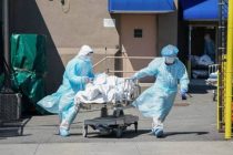 В США за прошедшие сутки зафиксирован рекордный показатель смертности от коронавируса