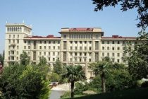 В Азербайджане смягчают карантинные меры