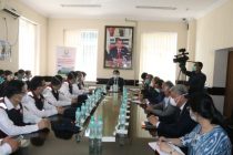 Сегодня Министр здравоохранения и социальной защиты населения Таджикистана встретился с группой китайских врачей