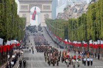 Франция отменила парад по случаю Дня взятия Бастилии