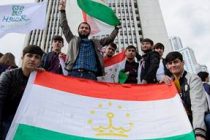 Bloomberg: Таджикистан потерял 50% прибыли от переводов мигрантов