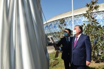Лидер нации Эмомали Рахмон в городе Душанбе сдал в эксплуатацию Дворец тенниса и комплекс водного спорта