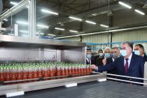 В Истаравшане Лидер нации Эмомали Рахмон сдал в эксплуатацию две новые производственные технологические линии в ЗАО «Оби Зулол»