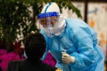 В Китае второй день подряд выявляют более 100 новых случаев коронавируса