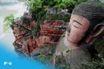 В Китае впервые за 70 лет затопило подножие статуи Будды