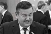 Вице-премьер Узбекистана Уктам Барноев умер от коронавируса