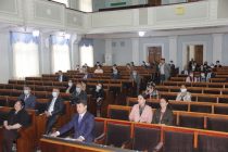 В Маджлиси намояндагон прошло совещание на тему «Кодекс этики государственного служащего Республики Таджикистан»