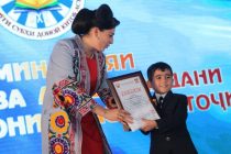 В Душанбе 58 победителей городского тура конкурса «Мудрости зари сиянье…» получили путёвки в республиканский тур