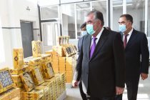 Президент страны Эмомали Рахмон открыл цех по производству шоколада в промышленной зоне Худжанда
