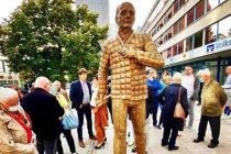 Первый в Германии памятник Горбачеву открыли в городе Дессау-Рослау
