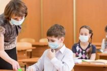 В России около тысячи учителей заболели COVID-19 в первую неделю сентября