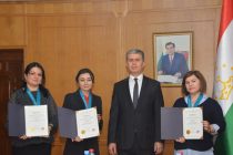 Три женщины-изобретательницы из Таджикистана на Международной выставке «KIWIE-2020» в Сеуле стали обладателями золотых медалей