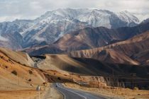 ТОП 10 САМЫХ КРАСИВЫХ АВТОДОРОГ МИРА.  Памирский тракт Таджикистана в этой десятке, после французского ущелья Вердон, занимает второе место