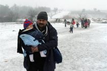 На Балканах мёрзнут направляющиеся в ЕС беженцы