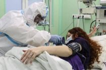 COVID-19 в СНГ: в Таджикистане модернизируют здравоохранение, в Армении школьники возвращаются за парты