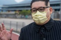 Северокорейские чиновники внезапно надели маски спустя год пандемии
