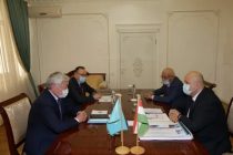Таджикистан откроет оптово-распределительные центры в Казахстане
