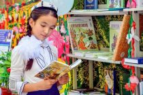 Школьники Свердловской области подарят любимые книги сверстникам из Таджикистана