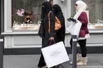 В Швейцарии запретили в общественных местах носить паранджу и никаб