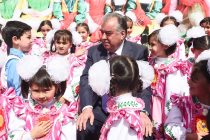 Глава государства Эмомали Рахмон в Худжанде сдал в эксплуатацию детский сад «30-солагии Истиклол» («30-летие  Независимости»)