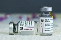 Япония официально одобрила вакцины Мoderna и AstraZeneca