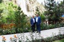 Главы государств Таджикистана и Узбекистана ознакомились с неповторимой природой Таджикистана