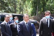 Премьер-министр страны Кохир Расулзода ознакомился с процессом работ по ликвидации последствий стихийных бедствий в Таджикабадском и Раштском районах