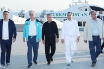 Лидер нации Эмомали Рахмон вместе с главами государств Центральной Азии посетил Каспийское море