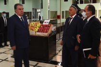 Глава государства Эмомали Рахмон сдал в эксплуатацию Центр обслуживания «Сияриён» и пассажирский терминал в Раштском районе
