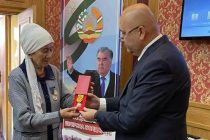 Государственная награда Таджикистана – орден «Спитамен» I степени вручена матери казахского солдата Раджана Батрканова