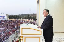 Выступление Лидера нации Эмомали Рахмона в амфитеатре города Куляб