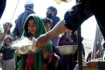 В АФГАНИСТАНЕ ГОЛОД. Талибы предлагают еду в обмен на рабочую силу