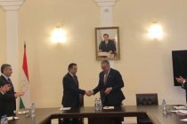 Сироджиддин Мухриддин провел встречу с сотрудниками Посольства Таджикистана в России