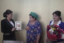 Ценный подарок Лидера нации – книга «Таджики» – вручён жителям района Фирдавси