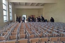 В образовательные учреждения Матчинского района будут доставлены 1600 столов и стульев