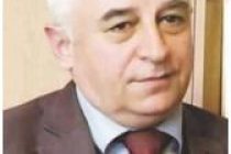 ДОЛГИХ ЛЕТ ЖИЗНИ, ПОЭТ! Заместитель председателя Союза писателей Таджикистана Ато Мирходжа назвал снисходительное отношение основной причиной безнаказанности преступников в Бадахшане
