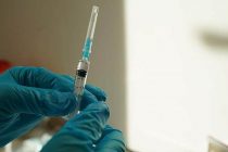Россия представит в 2022 году единую вакцину от гриппа и коронавируса