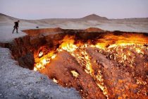 «Врата ада» потушат в Туркменистане, кратер горел 50 лет