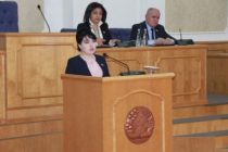 Депутаты Маджлиси намояндагон рассмотрели ход реализации Национальной программы социального развития молодёжи в Таджикистане