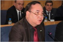 Рустам Рахматзода: «Таджикистан успешно справится с мировым кризисом, потому что многие товары первой необходимости уже производит сам»