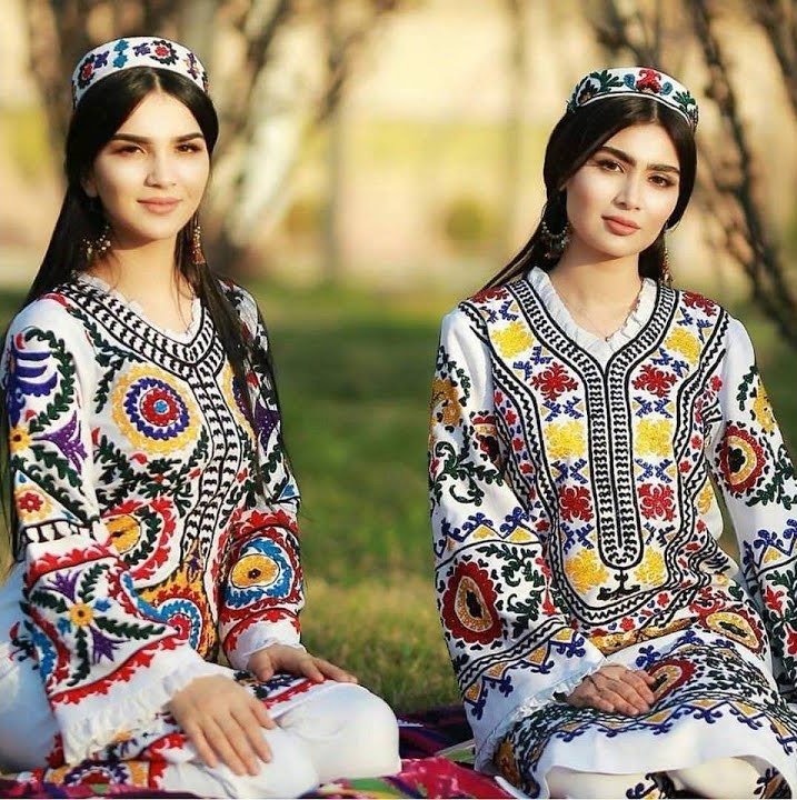 Национальный костюм таджикистана женский